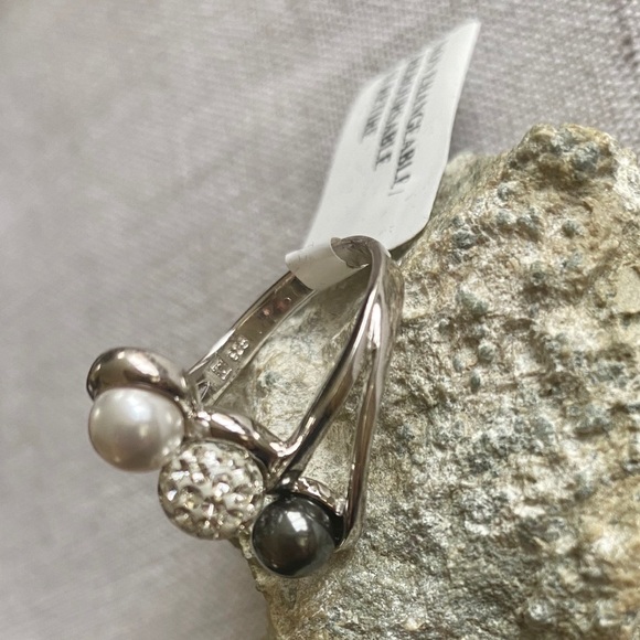 Ring - Picture 4 of 6